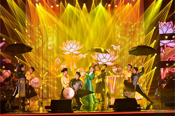 Click vào khung hình để xem ảnh full size