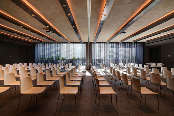 Click vào khung hình để xem ảnh full size